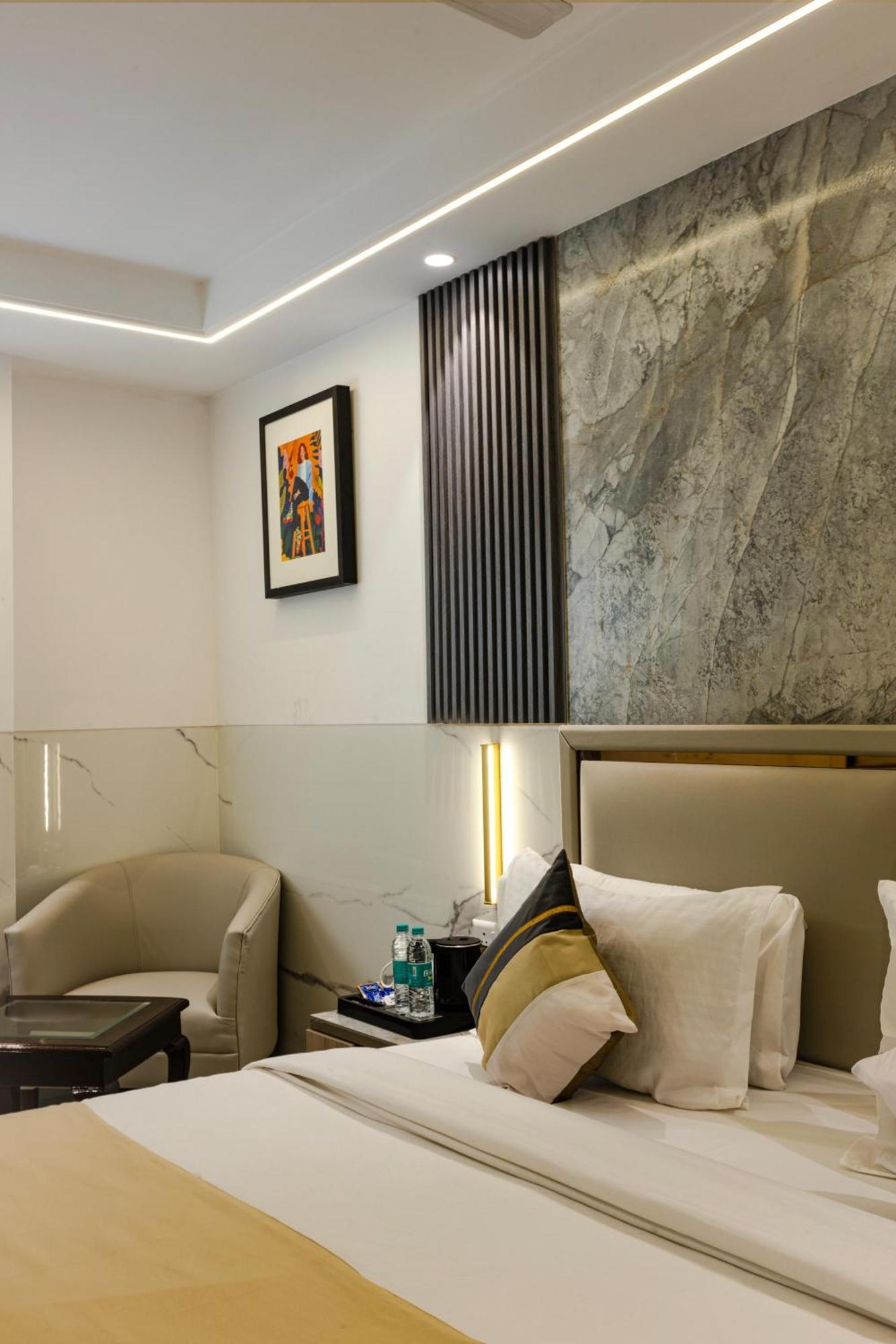 The Orion Era - Delhi Airport Hotel New Delhi